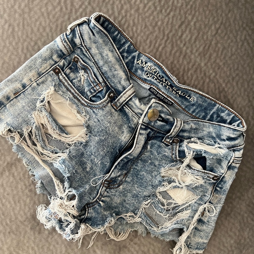 American eagle super super stretch high rise short Jean shorts!